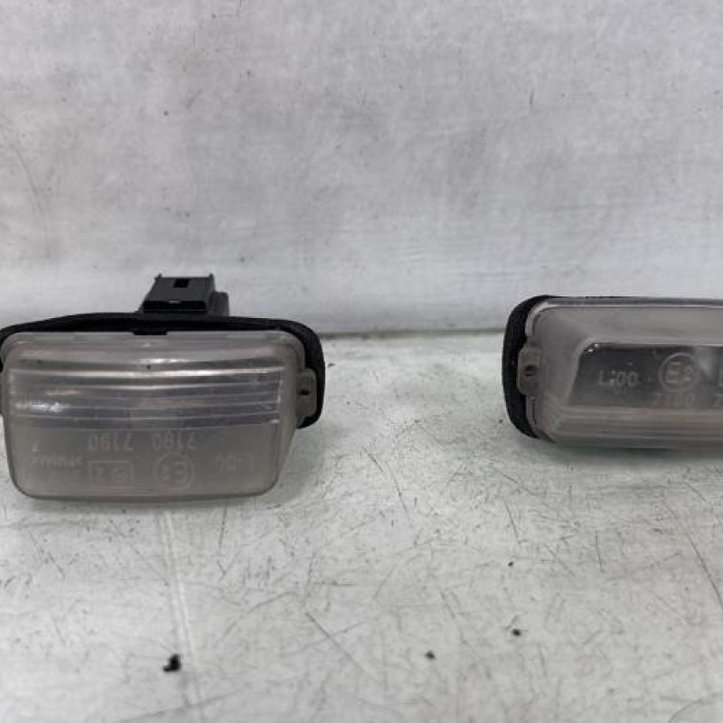 Eclairage de plaque PEUGEOT 207 Photo n°1