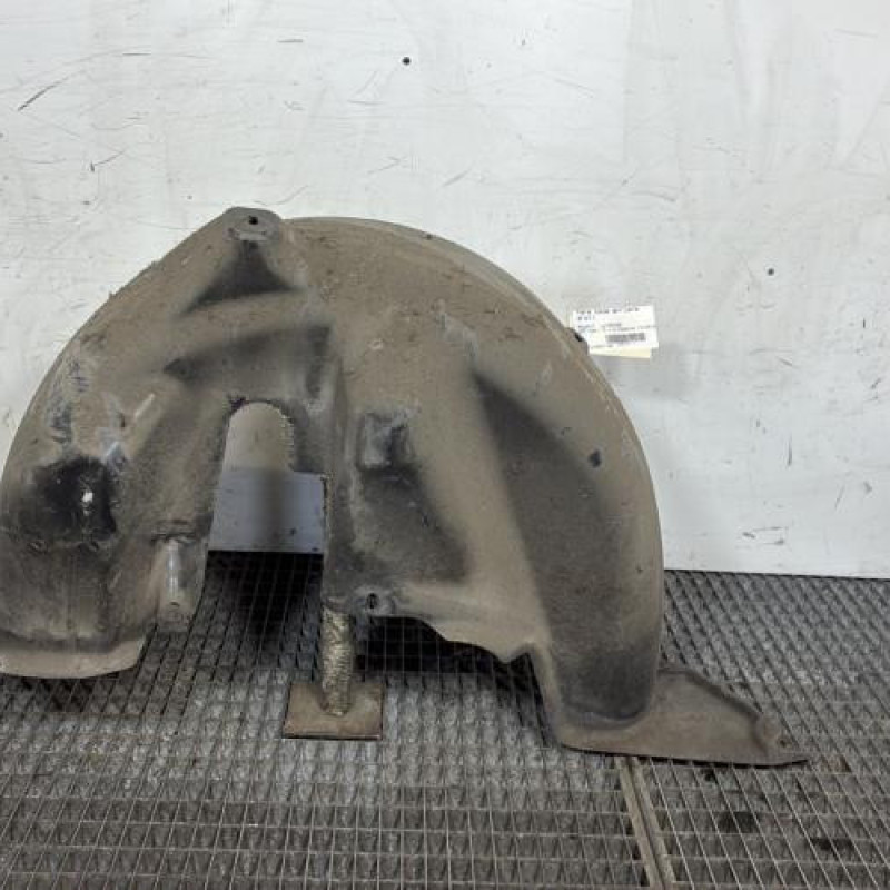 Pare boue arriere droit PEUGEOT 207 Photo n°1