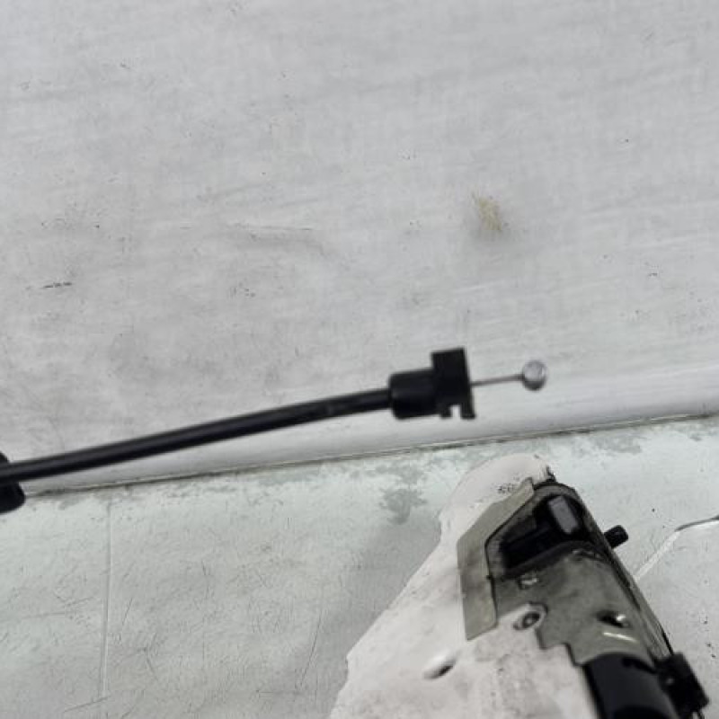 Serrure avant droit PEUGEOT 207 Photo n°4