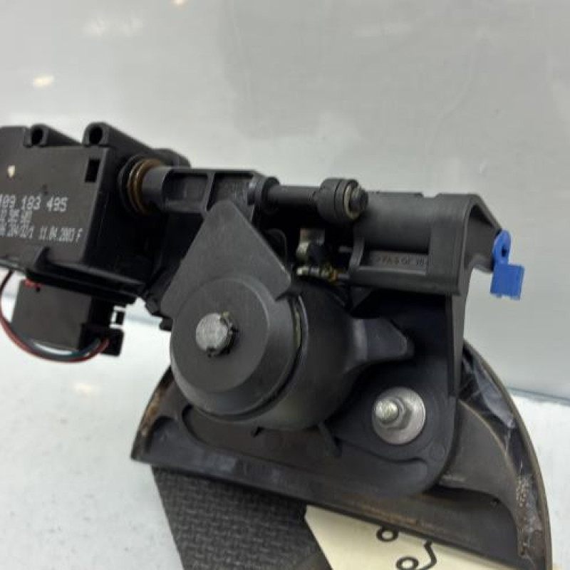 Bouton de coffre OPEL MERIVA A Photo n°5