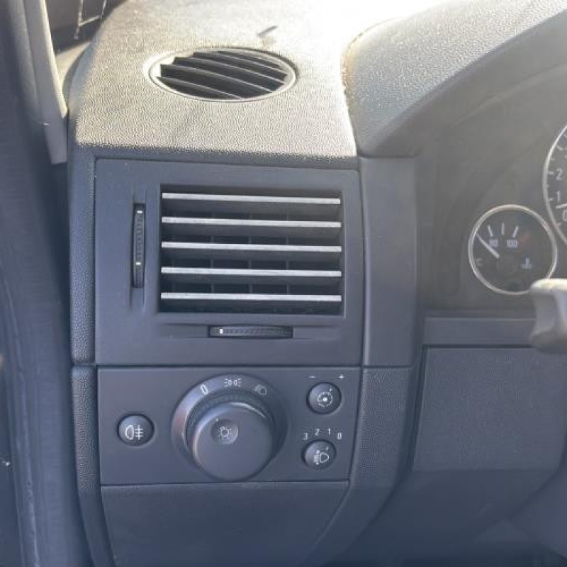 Bouton de coffre OPEL MERIVA A Photo n°19