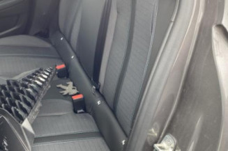Poignee interieur arriere droit PEUGEOT 208 2