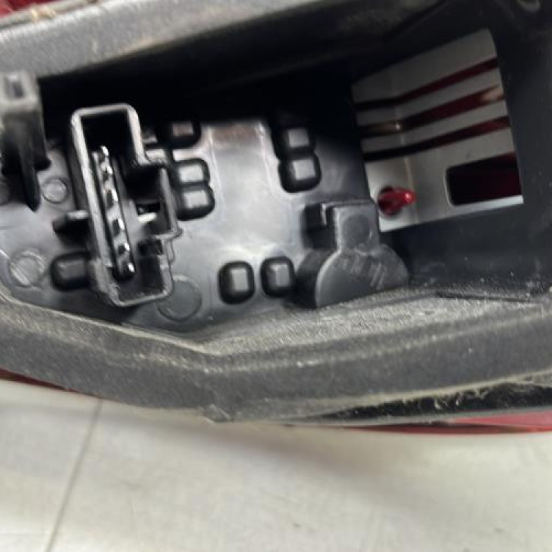 Feu arriere principal gauche (feux) PEUGEOT 207 Photo n°3