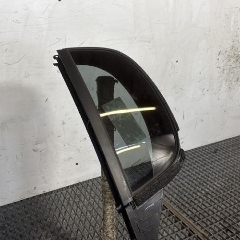 Custode arriere gauche (porte) PEUGEOT 208 2 Photo n°2