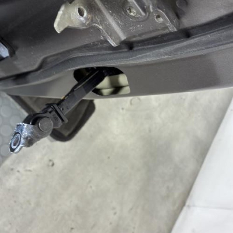 Porte avant droit PEUGEOT 208 2 Photo n°4