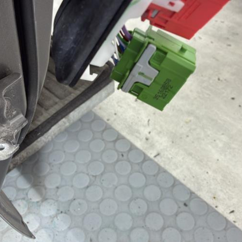 Porte avant droit PEUGEOT 208 2 Photo n°5