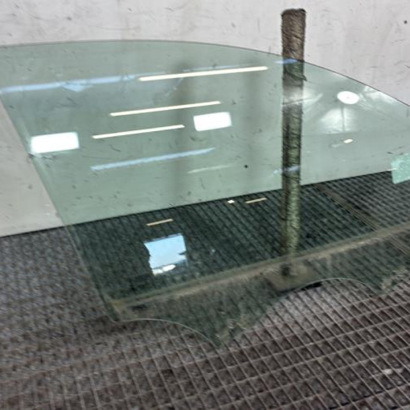 Vitre avant droit PEUGEOT 208 2 Photo n°3