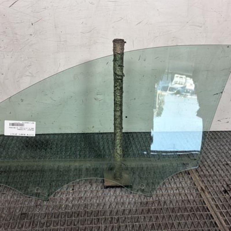 Vitre avant droit PEUGEOT 208 2 Photo n°4