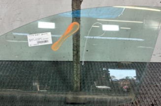 Vitre avant gauche PEUGEOT 208 2 Photo n°1