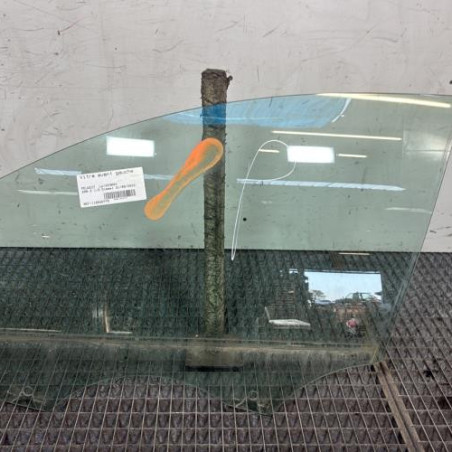 Vitre avant gauche PEUGEOT 208 2 Photo n°1