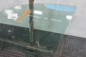 Vitre avant gauche PEUGEOT 208 2