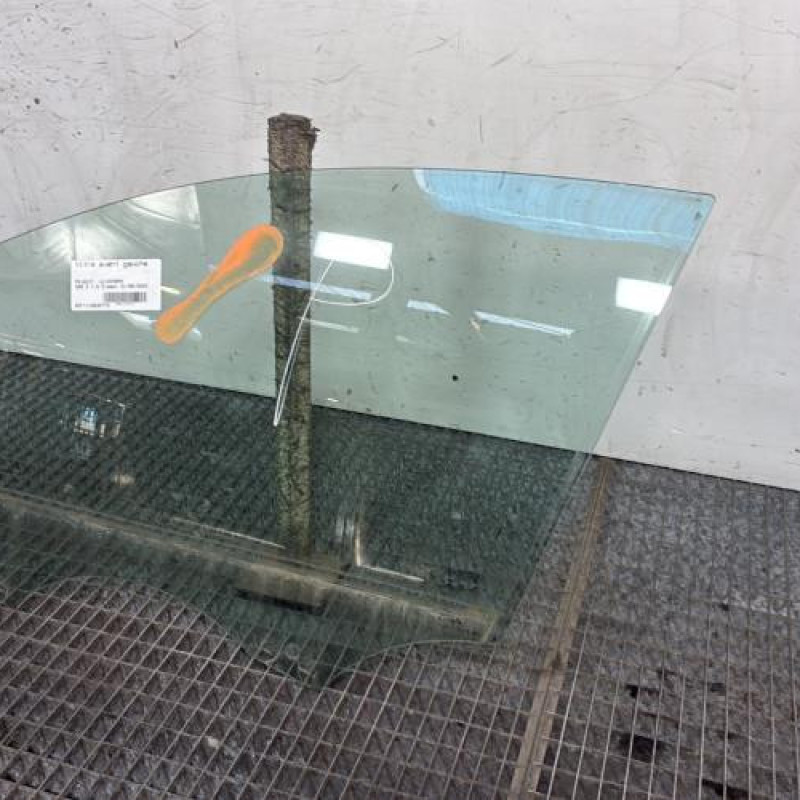 Vitre avant gauche PEUGEOT 208 2 Photo n°3