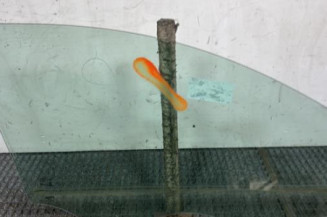 Vitre avant gauche PEUGEOT 208 2
