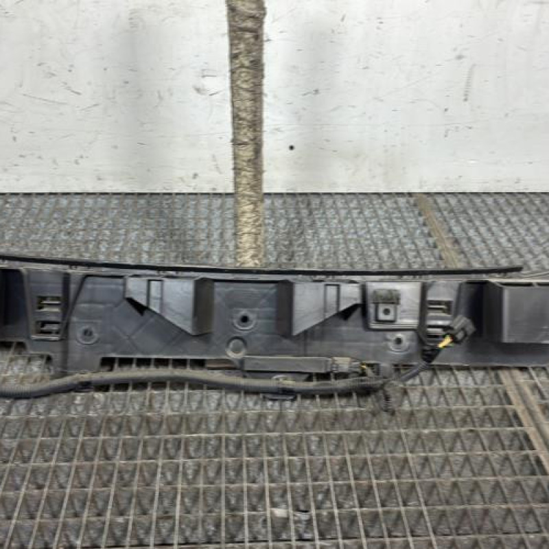 Absorbeur de pare choc arriere PEUGEOT 208 2 Photo n°1