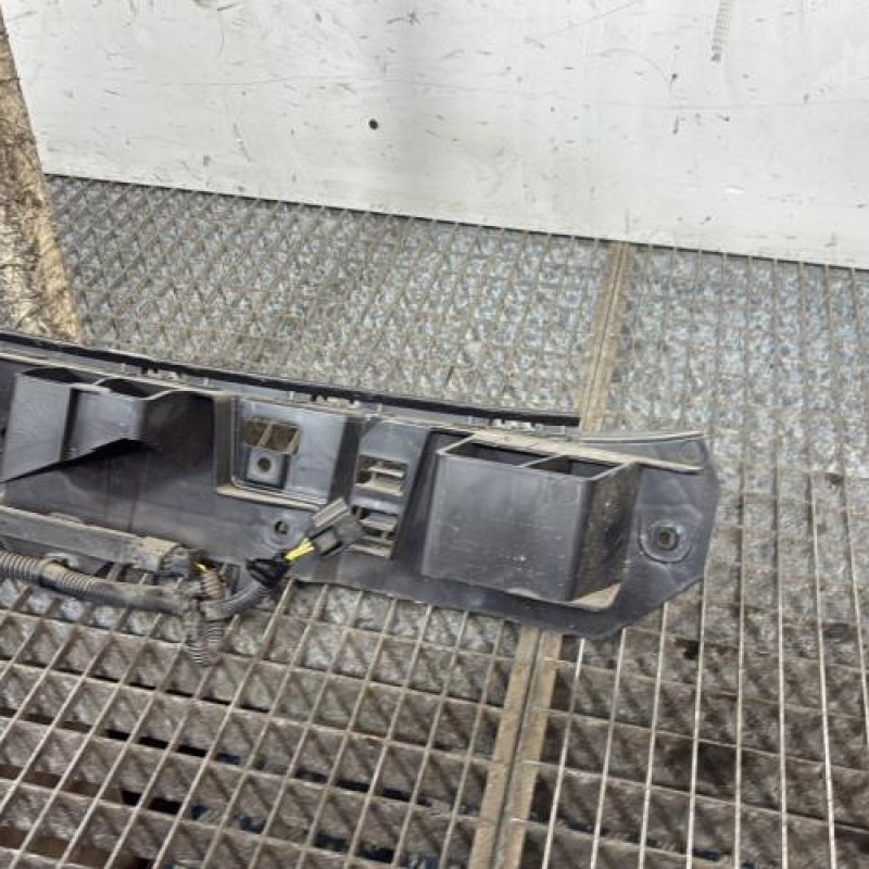 Absorbeur de pare choc arriere PEUGEOT 208 2 Photo n°3