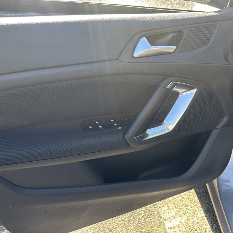 PEUGEOT 308 2 SW PHASE 2 BREAK 1.5 BLUE HDI - 16V TURBO Photo n°10