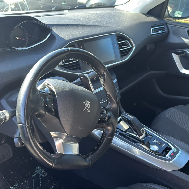 PEUGEOT 308 2 SW PHASE 2 BREAK 1.5 BLUE HDI - 16V TURBO Photo n°13