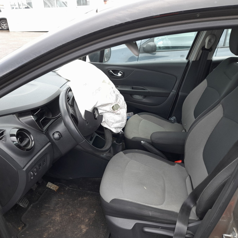 RENAULT CAPTUR 1 PHASE 1 1.5 DCI - 8V TURBO Photo n°8