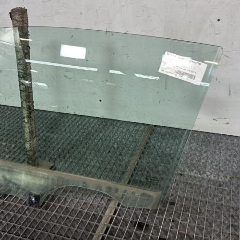 Vitre avant gauche PEUGEOT 108 Photo n°3