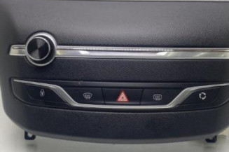 Bouton de warning PEUGEOT 308 2 Photo n°1
