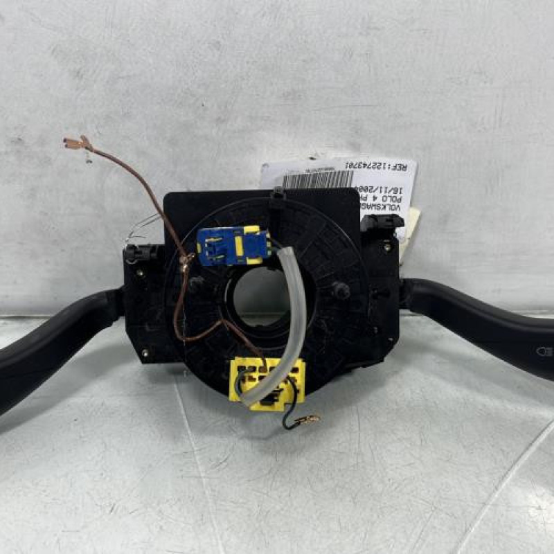 Com (Bloc Contacteur Tournant+Commodo Essuie Glace+Commodo Phare) VOLKSWAGEN POLO 4 Photo n°1