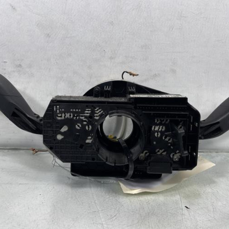 Com (Bloc Contacteur Tournant+Commodo Essuie Glace+Commodo Phare) VOLKSWAGEN POLO 4 Photo n°2