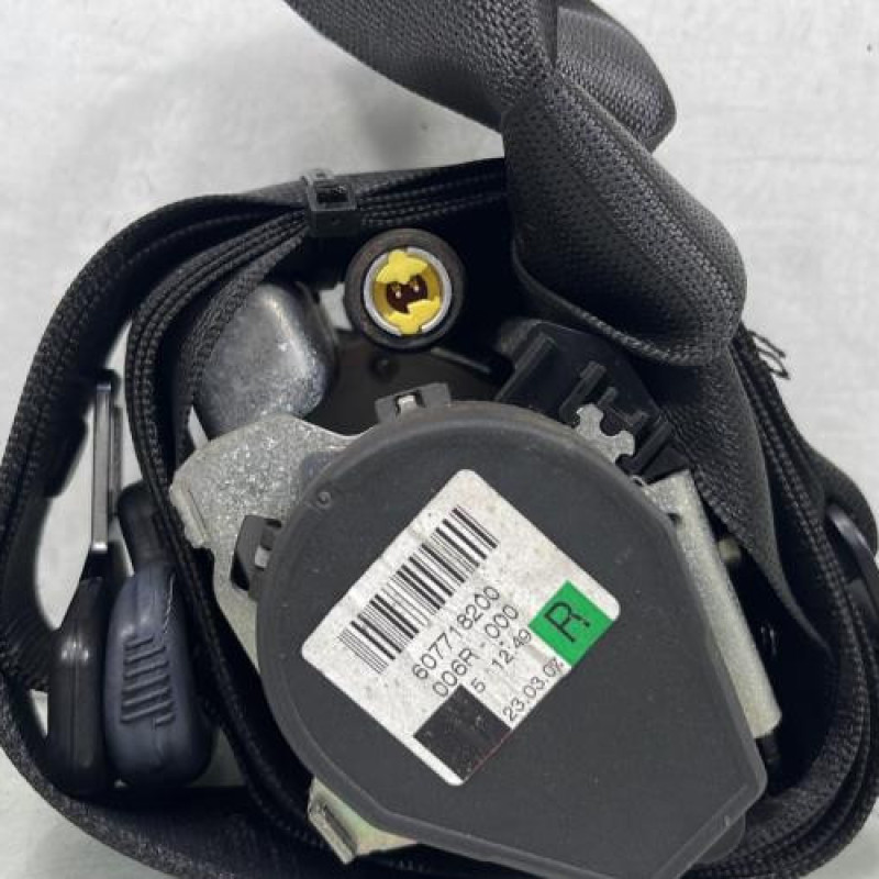 Pretensionneur de ceinture avant droit MERCEDES CLASSE A 169 Photo n°4