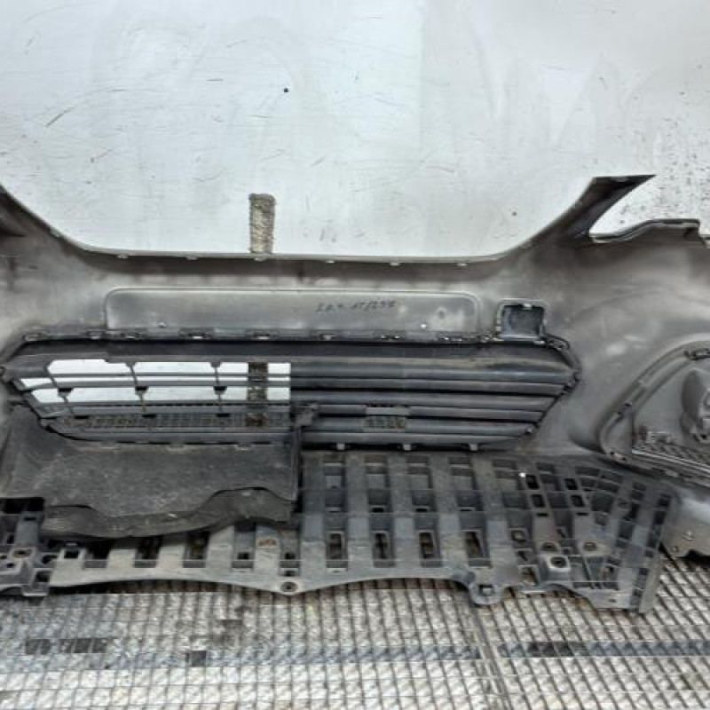 Pare choc avant PEUGEOT 108 Photo n°5