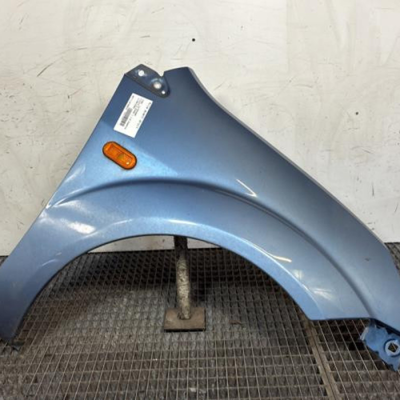 Aile avant droit FORD FIESTA 5 Photo n°1