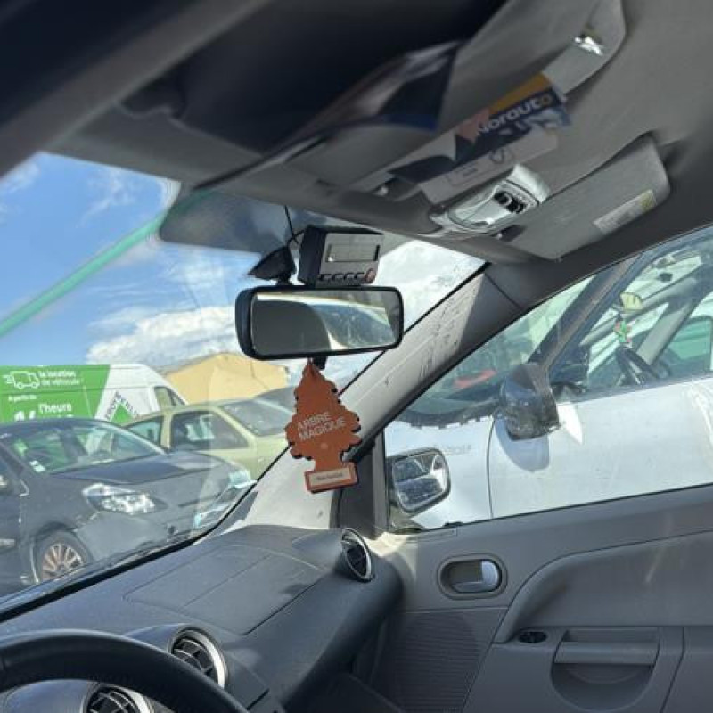 Aile avant droit FORD FIESTA 5 Photo n°17