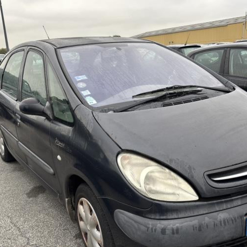 Moteur CITROEN XSARA PICASSO Photo n°4