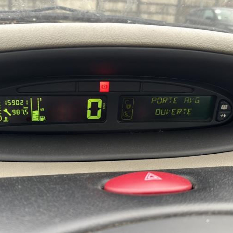 Moteur CITROEN XSARA PICASSO Photo n°19