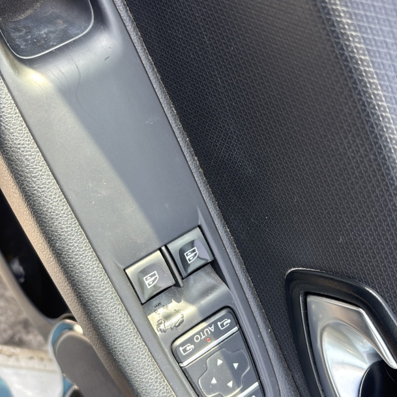 RENAULT CLIO 4 PHASE 2 0.9i - 12V TURBO TCE 90 Photo n°10