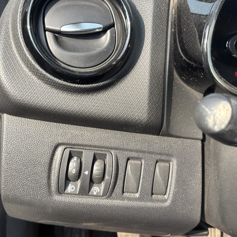 RENAULT CLIO 4 PHASE 2 0.9i - 12V TURBO TCE 90 Photo n°15