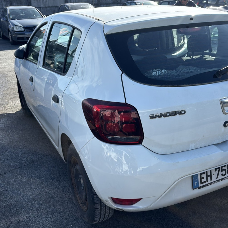 DACIA SANDERO 2 PHASE 1 0.9i - 12V TURBO TCE 90 Photo n°15