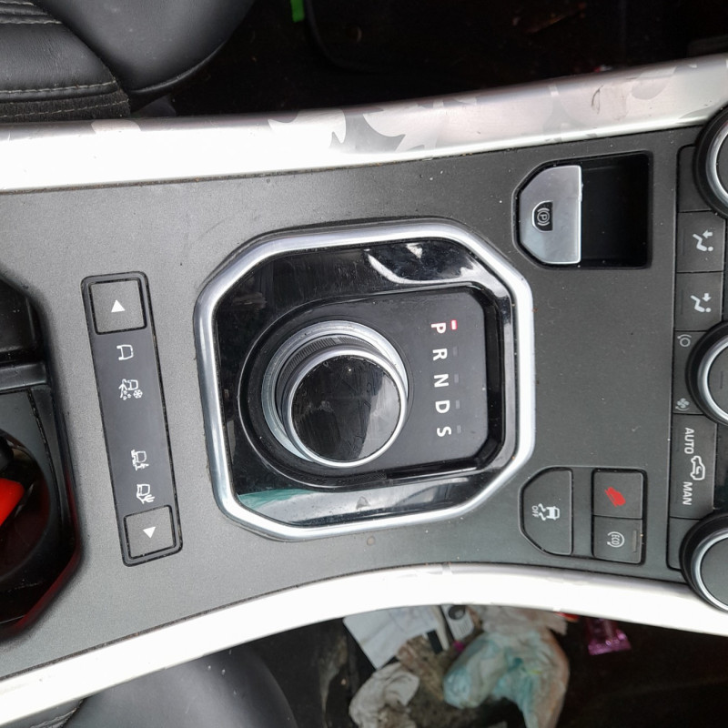 LAND ROVER RANGE ROVER 1 EVOQUE PHASE 1 2.2 TD4 - 16V TURBO 4X4 Photo n°8