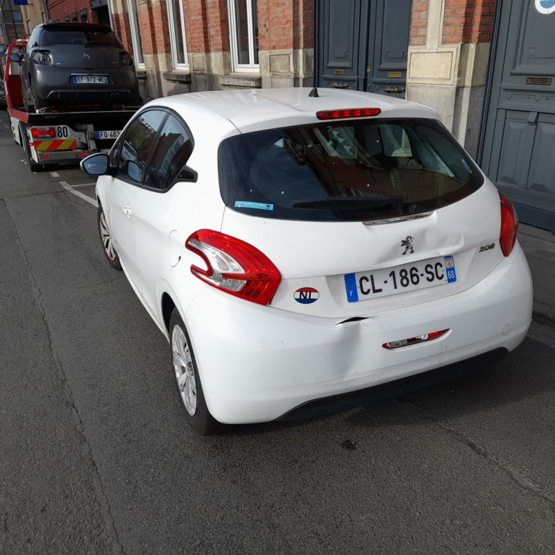 PEUGEOT 208 1 PHASE 1 1.4 HDI - 8V TURBO Photo n°4