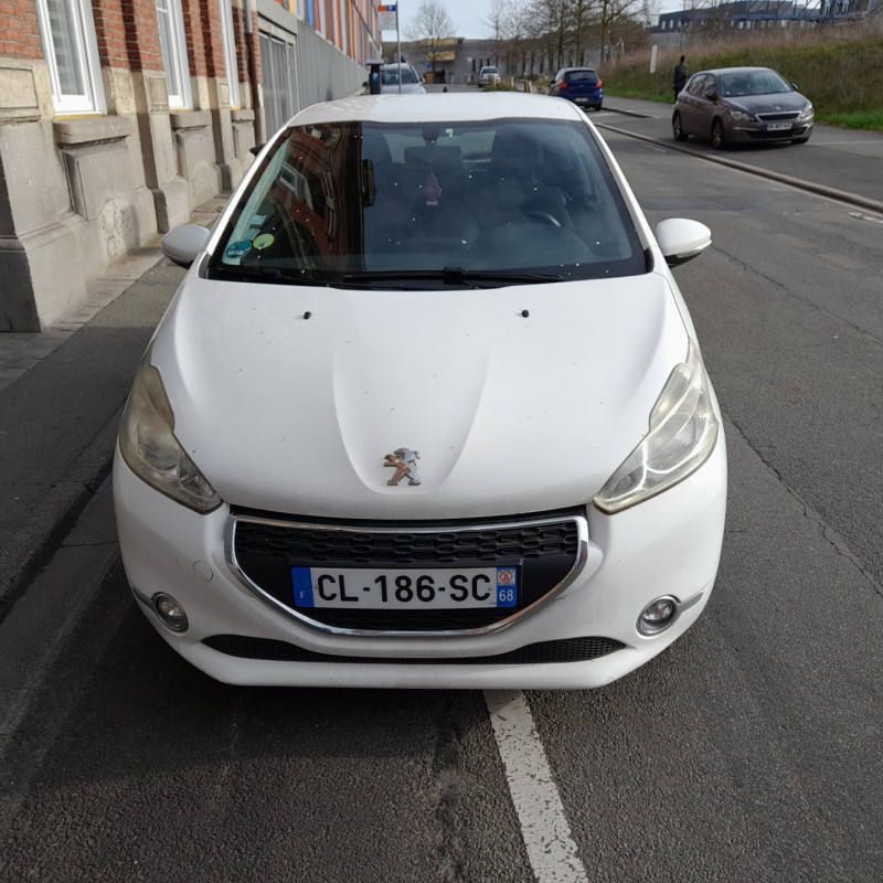 PEUGEOT 208 1 PHASE 1 1.4 HDI - 8V TURBO Photo n°5