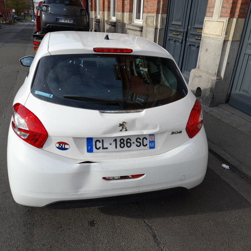 PEUGEOT 208 1 PHASE 1 1.4 HDI - 8V TURBO Photo n°6