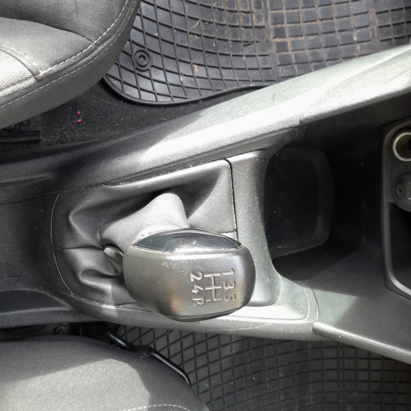 PEUGEOT 208 1 PHASE 1 1.4 HDI - 8V TURBO Photo n°8