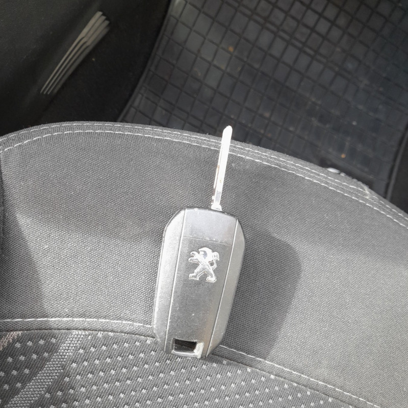 PEUGEOT 208 1 PHASE 1 1.4 HDI - 8V TURBO Photo n°11