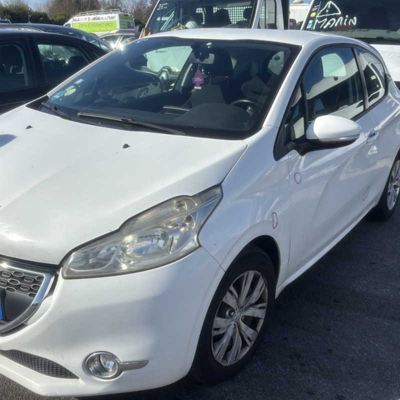 PEUGEOT 208 1 PHASE 1 1.4 HDI - 8V TURBO Photo n°12