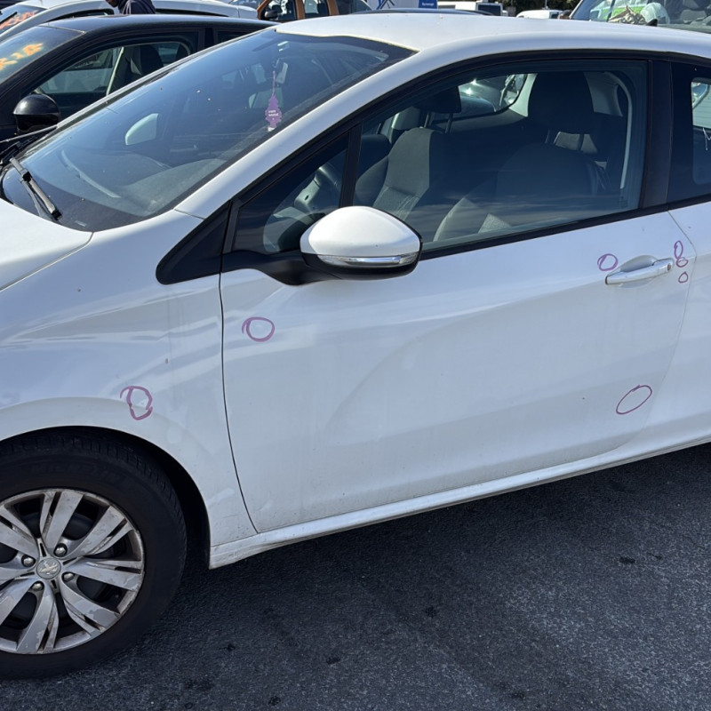 PEUGEOT 208 1 PHASE 1 1.4 HDI - 8V TURBO Photo n°19
