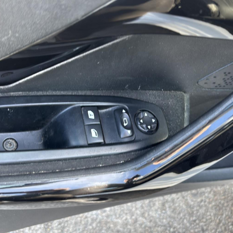 PEUGEOT 208 1 PHASE 1 1.4 HDI - 8V TURBO Photo n°34