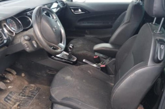 Custode avant gauche (porte) DS DS3