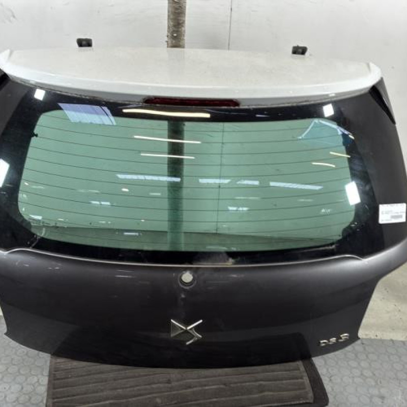 Malle/Hayon arriere DS DS3 Photo n°1