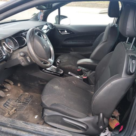 Porte avant droit DS DS3 Photo n°1