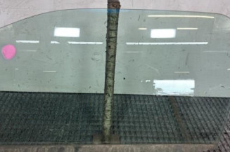 Vitre avant gauche DS DS3 Photo n°1