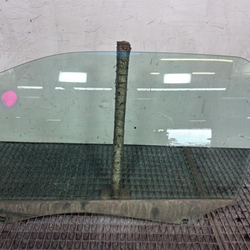 Vitre avant gauche DS DS3 Photo n°1