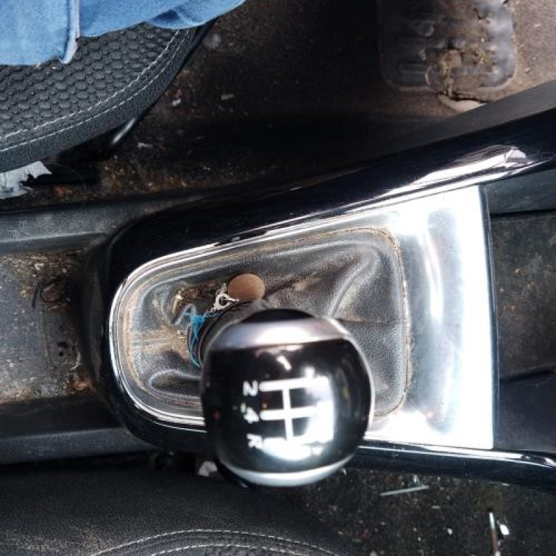 Leve vitre electrique avant gauche DS DS3 Photo n°3